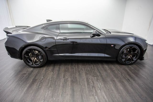 2017 Chevrolet Camaro 2dr Coupe 2SS - 22457487 - 5
