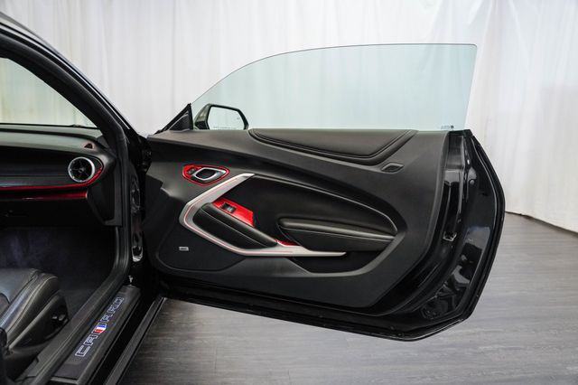 2017 Chevrolet Camaro 2dr Coupe 2SS - 23031852 - 16