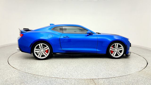 2017 Chevrolet Camaro 2dr Coupe 2SS - 22970665 - 3