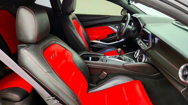 2017 Chevrolet Camaro 2dr Coupe 2SS w/ Magnetic Ride Control, Sunroof & Perf Exh - 23035585 - 23