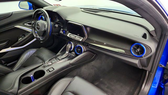 2017 Chevrolet Camaro 2dr Coupe 2SS w/ MRC, Sunroof, Performance Exhaust & Navigation - 22970665 - 23