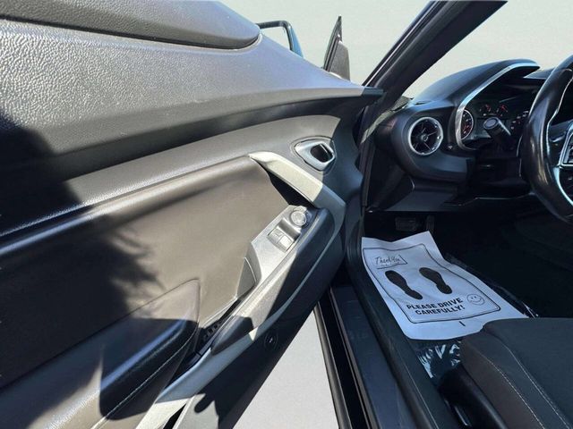 2017 Chevrolet Camaro 2dr Coupe LT w/1LT - 23011247 - 10