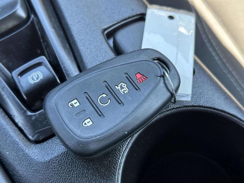 2017 Chevrolet Camaro 2dr Coupe LT w/1LT - 23011247 - 23