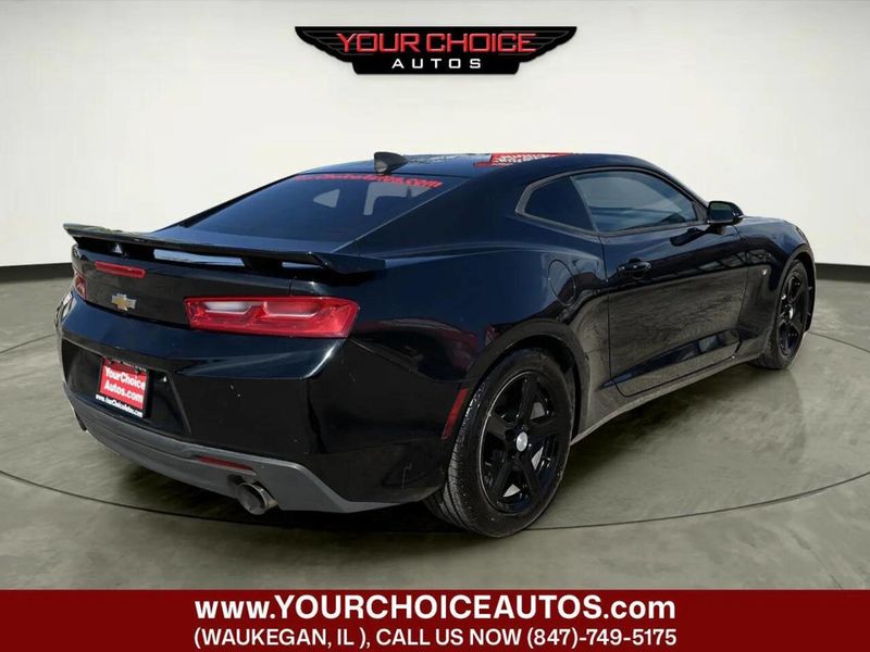 2017 Chevrolet Camaro 2dr Coupe LT w/1LT - 23011247 - 4