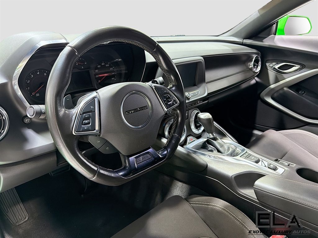 2017 Chevrolet Camaro 2dr Coupe LT w/1LT - 23009951 - 11