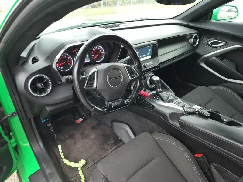 2017 Chevrolet Camaro 2dr Coupe LT w/1LT - 23009951 - 6