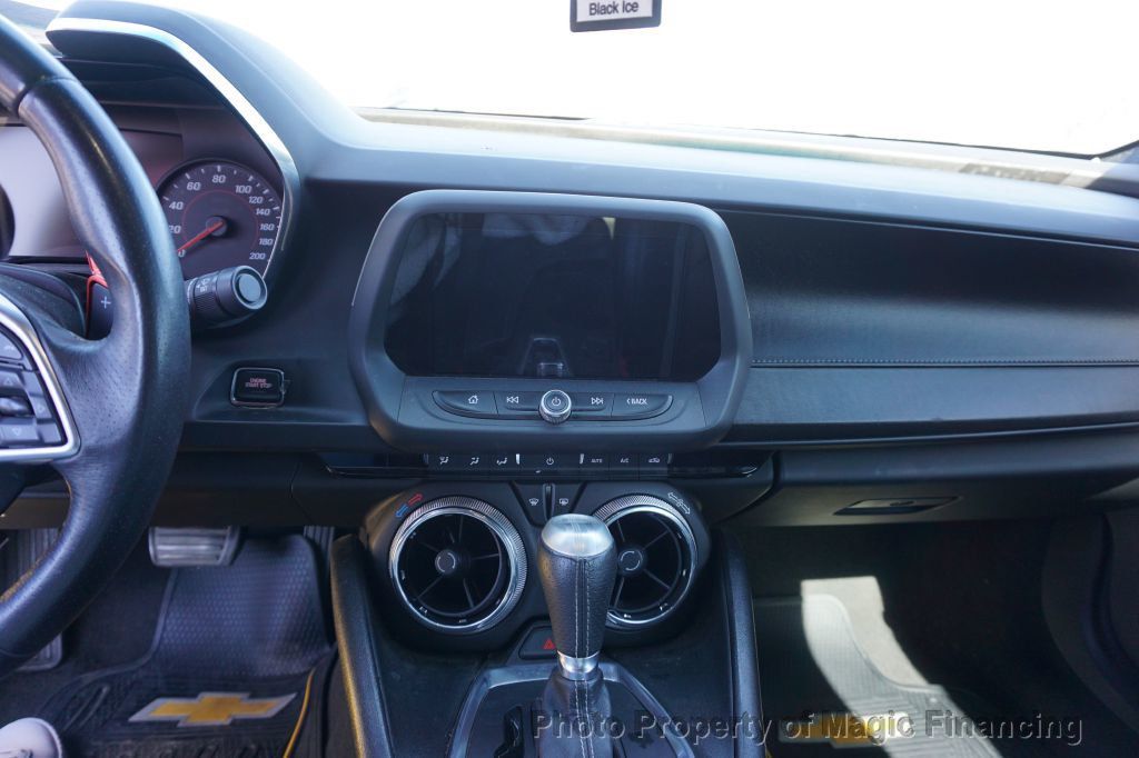 2017 Chevrolet Camaro 2dr Coupe SS w/1SS - 22988223 - 4