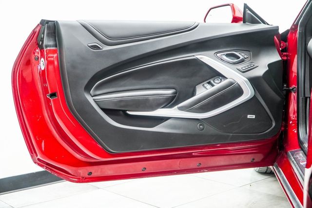 2017 Chevrolet Camaro 2dr Coupe SS w/2SS - 22972707 - 38