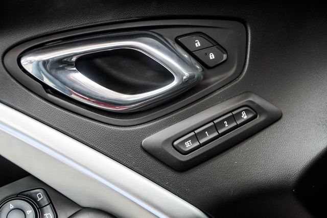 2017 Chevrolet Camaro 2dr Coupe SS w/2SS - 22972707 - 40