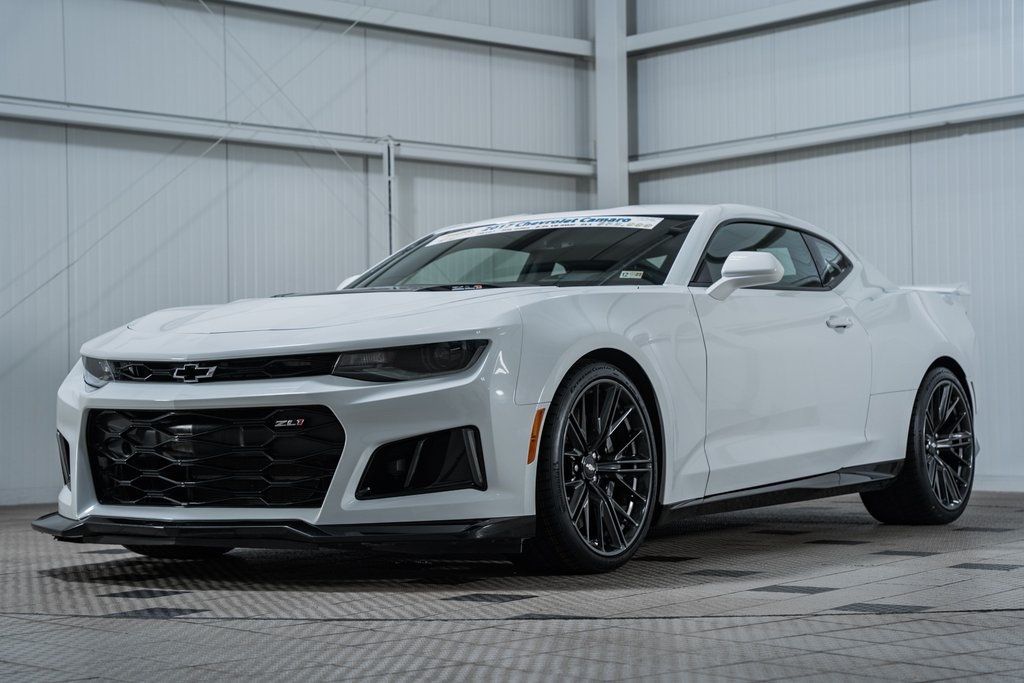 2017 Chevrolet Camaro 2dr Coupe ZL1 - 22712322 - 3