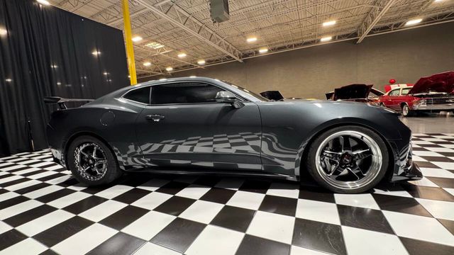 2017 Chevrolet Camaro 2dr Coupe ZL1 - 22881316 - 16