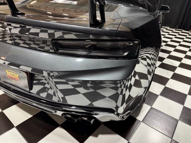 2017 Chevrolet Camaro 2dr Coupe ZL1 - 22881316 - 24