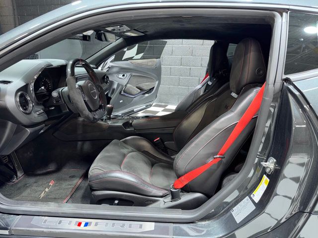 2017 Chevrolet Camaro 2dr Coupe ZL1 - 22881316 - 35