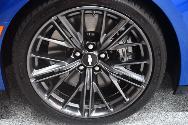 2017 Chevrolet Camaro 2dr Coupe ZL1 - 23075507 - 18