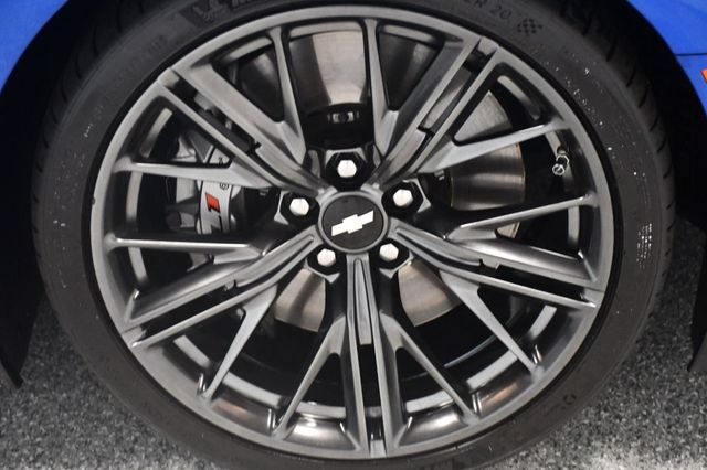 2017 Chevrolet Camaro 2dr Coupe ZL1 - 23075507 - 21