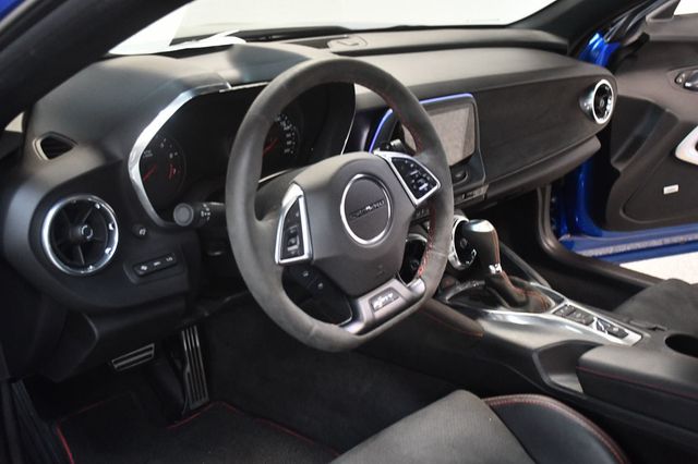 2017 Chevrolet Camaro 2dr Coupe ZL1 - 23075507 - 29