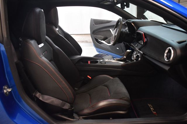 2017 Chevrolet Camaro 2dr Coupe ZL1 - 23075507 - 32