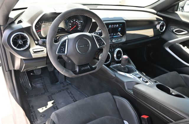 2017 Chevrolet Camaro SS 1LE Track Performance Package - 23051285 - 10