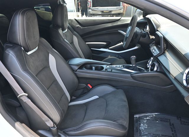 2017 Chevrolet Camaro SS 1LE Track Performance Package - 23051285 - 18