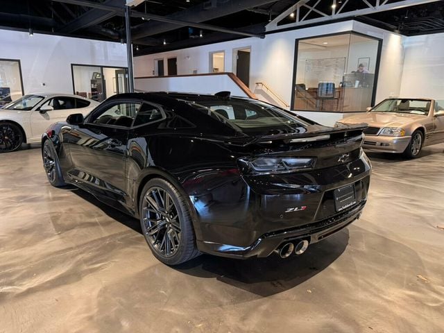 2017 Chevrolet Camaro Zl1/6SpeedManual/PowerSunRoof/Htd&CldSeats/ActiveRevMatch/NAV - 22984395 - 2