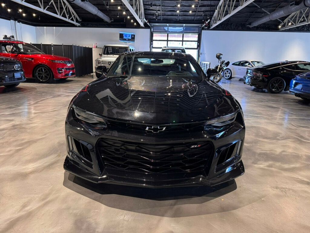 2017 Chevrolet Camaro Zl1/6SpeedManual/PowerSunRoof/Htd&CldSeats/ActiveRevMatch/NAV - 22984395 - 7