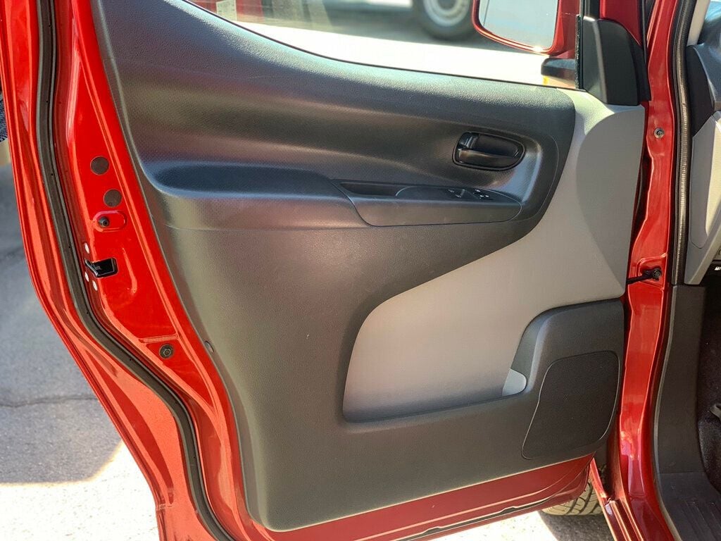2017 Chevrolet City Express Cargo Van FWD 115" LT Low miles - 23009293 - 24