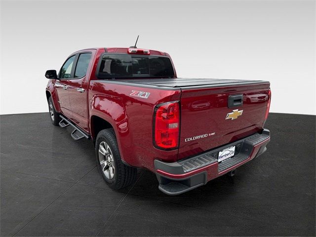 2017 Chevrolet Colorado Z71 photo 2