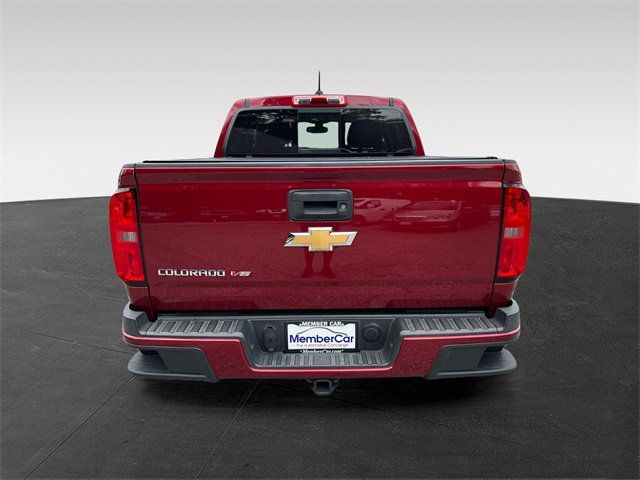 2017 Chevrolet Colorado Z71 photo 3