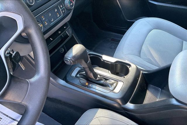2017 Chevrolet Colorado 4WD WT - 23040092 - 30