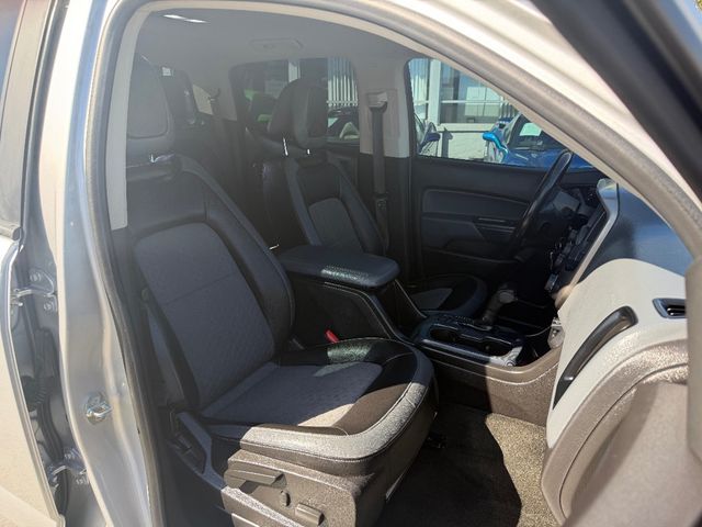 2017 Chevrolet Colorado 4WD Z71 - 22978875 - 25