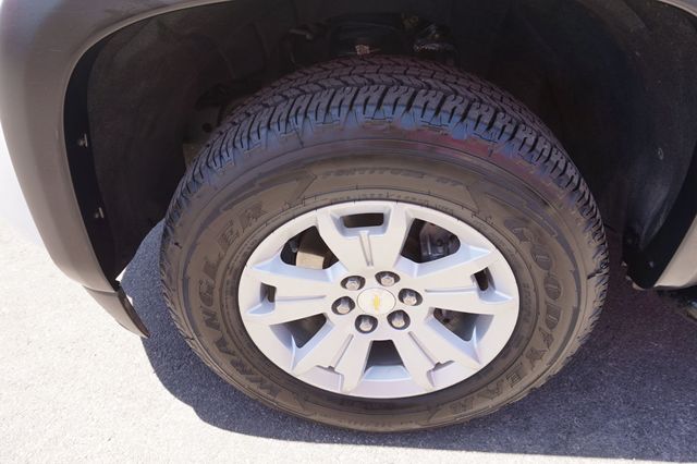 2017 Chevrolet Colorado LT, 4X4, RUNNING BOARDS, TOWING PACKAGE, BED LINER CARPET - 23023732 - 10