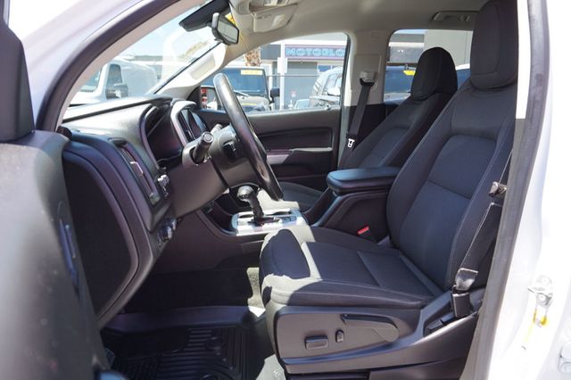 2017 Chevrolet Colorado LT, 4X4, RUNNING BOARDS, TOWING PACKAGE, BED LINER CARPET - 23023732 - 15