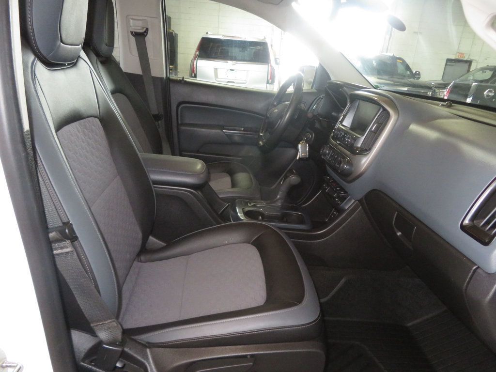 2017 Chevrolet Colorado Z71 photo 28