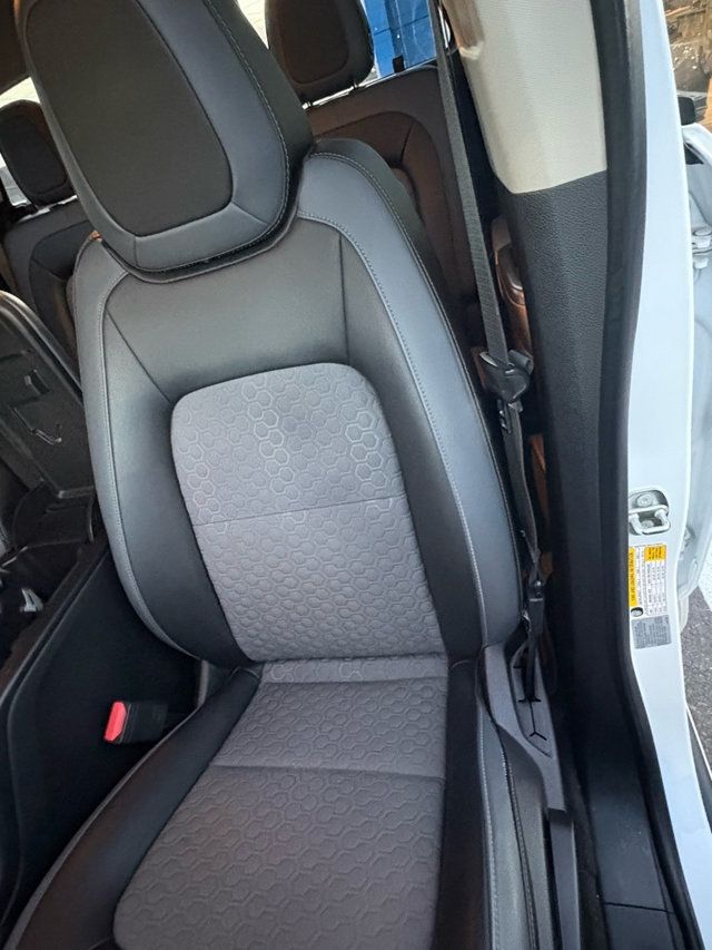 2017 Chevrolet Colorado Z71 - 22988964 - 19