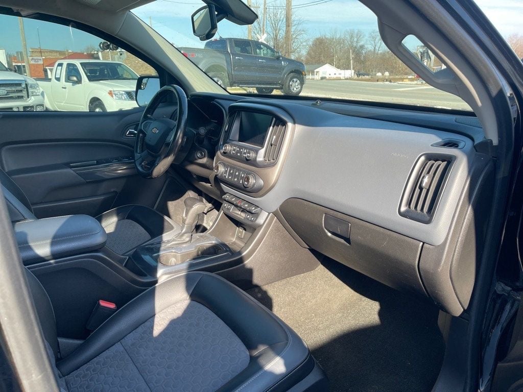 2017 Chevrolet Colorado Z71 - 22959204 - 21