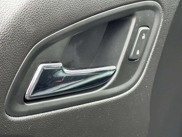 2017 Chevrolet Colorado Z71 4x4 4dr Crew Cab 5 ft. SB - 22944152 - 9