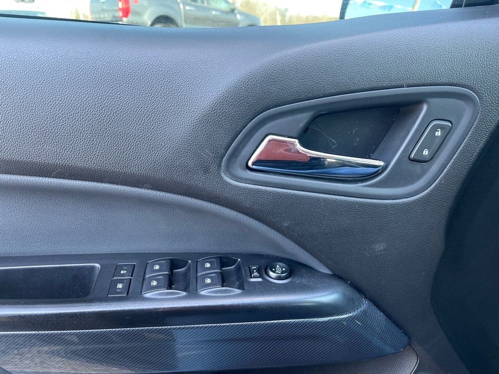 2017 Chevrolet Colorado Z71 Pickup 4D 6 ft - 22959204 - 16
