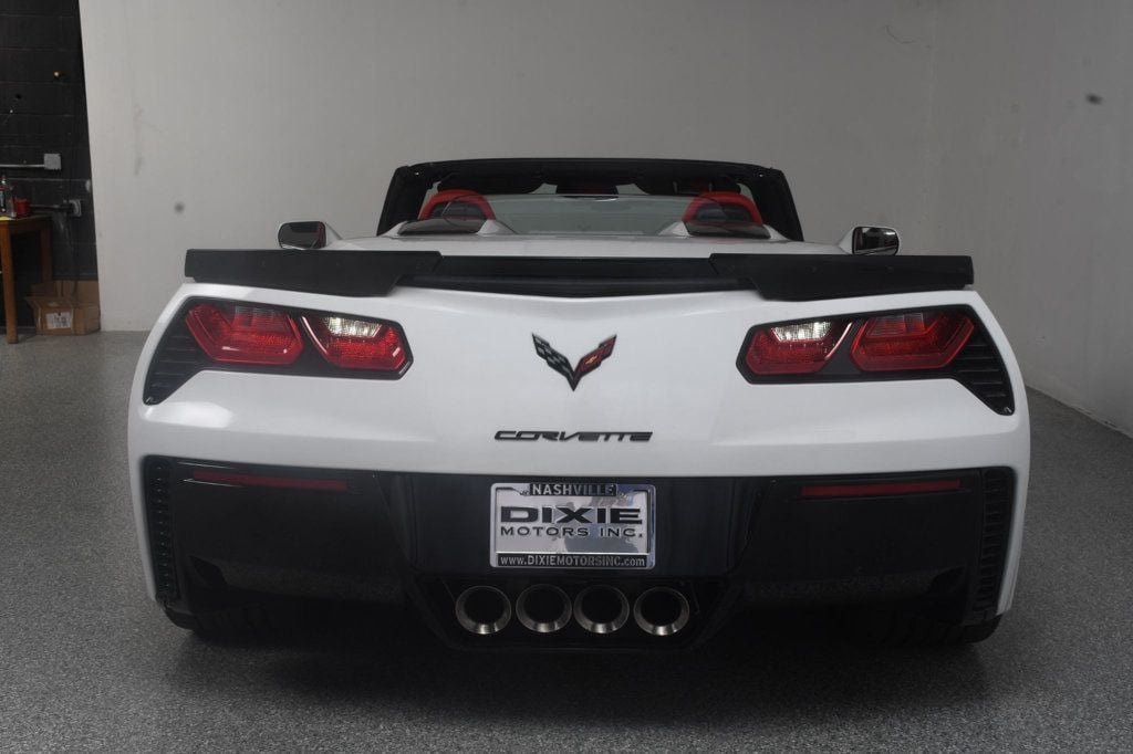 Chevrolet Corvette photo 16