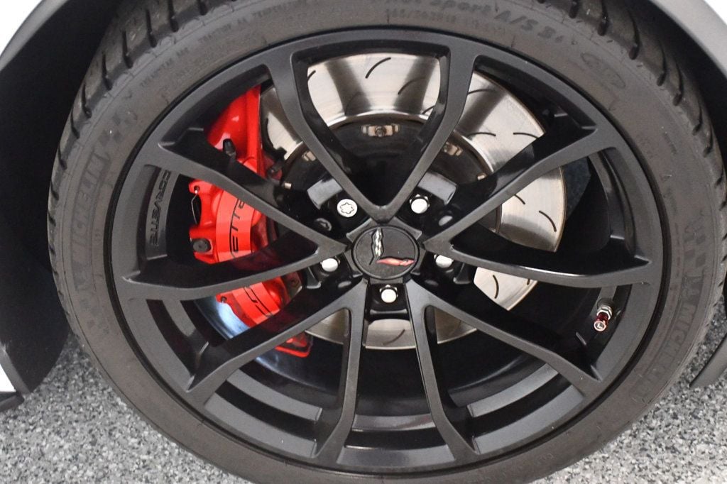 Chevrolet Corvette photo 29