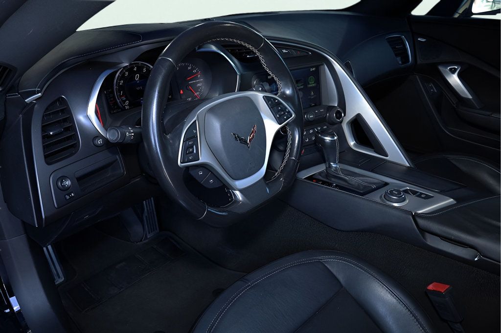 2017 Chevrolet Corvette Stingray Coupe 1LT photo 11