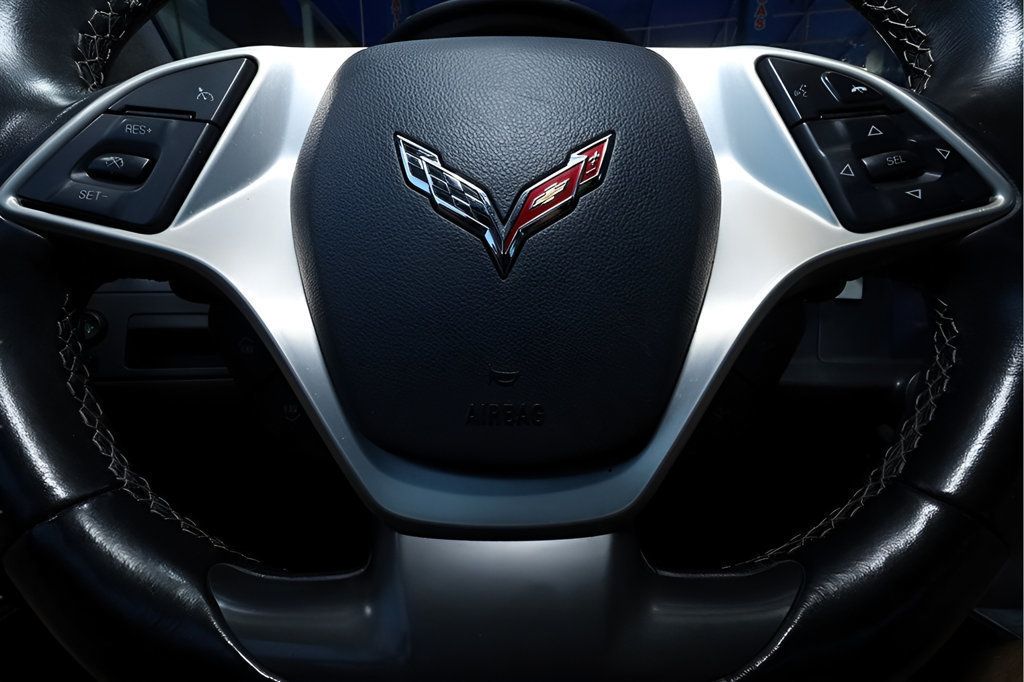 2017 Chevrolet Corvette Stingray Coupe 1LT photo 19