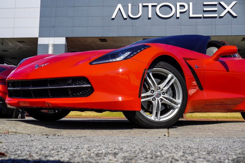 2017 Chevrolet Corvette Stingray Coupe 3LT photo 2