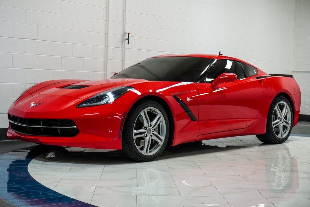 2017 Chevrolet Corvette Stingray Coupe 3LT photo 3