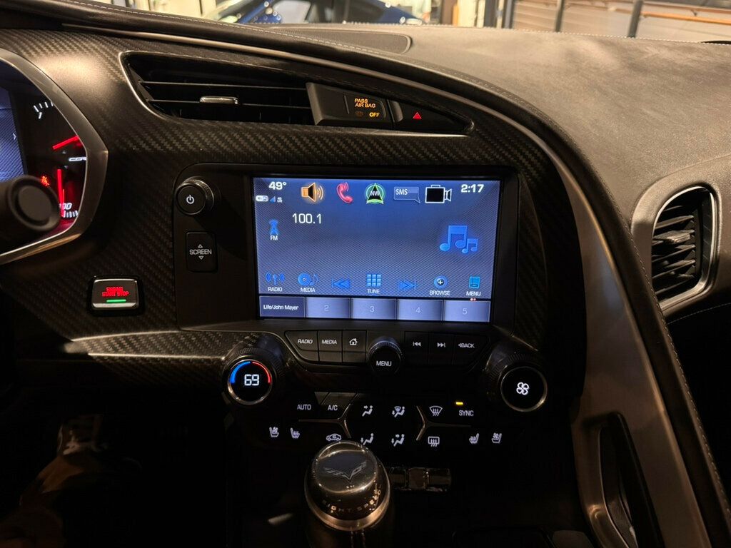 2017 Chevrolet Corvette 3LT/$25785InOptions/RareZ07PerfPkg/CarbonFlashGroundEffects/NAV - 22973103 - 13