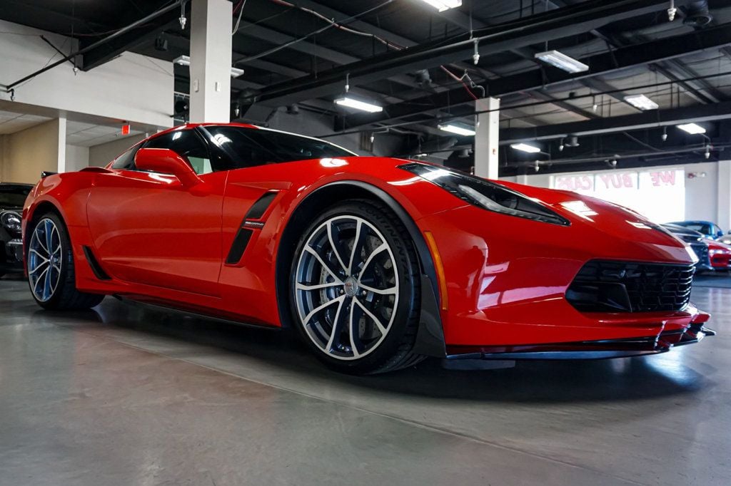 2017 Chevrolet Corvette Grand Sport 2LT photo 2