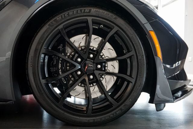 2017 Chevrolet Corvette *Grand Sport 3LT* *Collector Edition* *7-Speed Manual* - 23067566 - 62