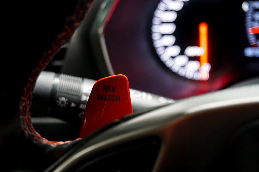 2017 Chevrolet Corvette *Z06* *7-Speed Manual* *Carbon Ceramic Brakes* - 22907242 - 19