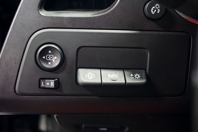 2017 Chevrolet Corvette *Z06* *7-Speed Manual* *Carbon Ceramic Brakes* - 22907242 - 70