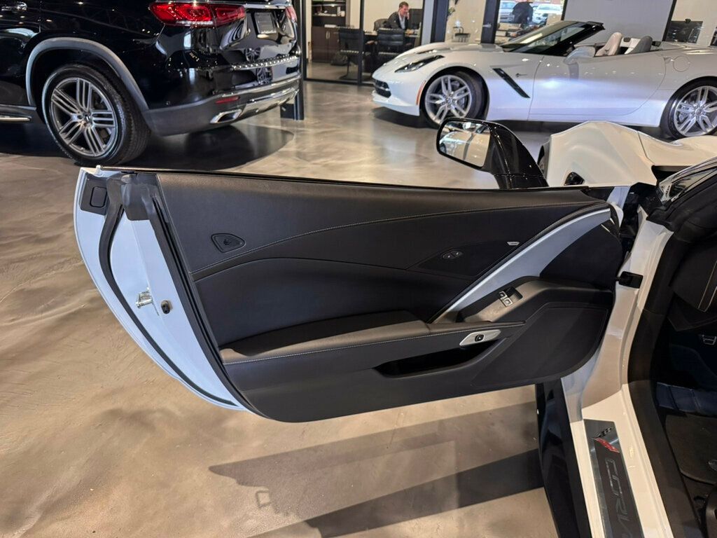 2017 Chevrolet Corvette Z06/7SpeedManual/Z07PerfPkg/CarbonCeramicBrakes/AppleCarplay - 22981846 - 8