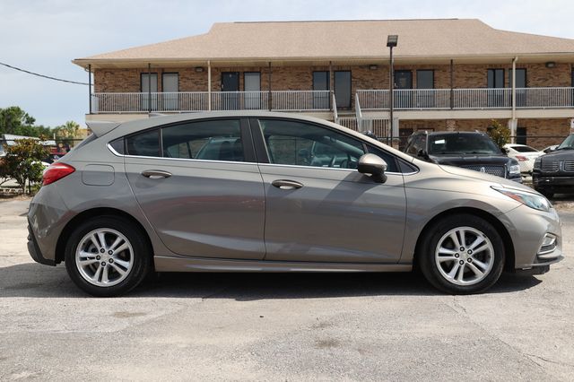 2017 Chevrolet CRUZE 4dr Hatchback Automatic LT - 23027678 - 12